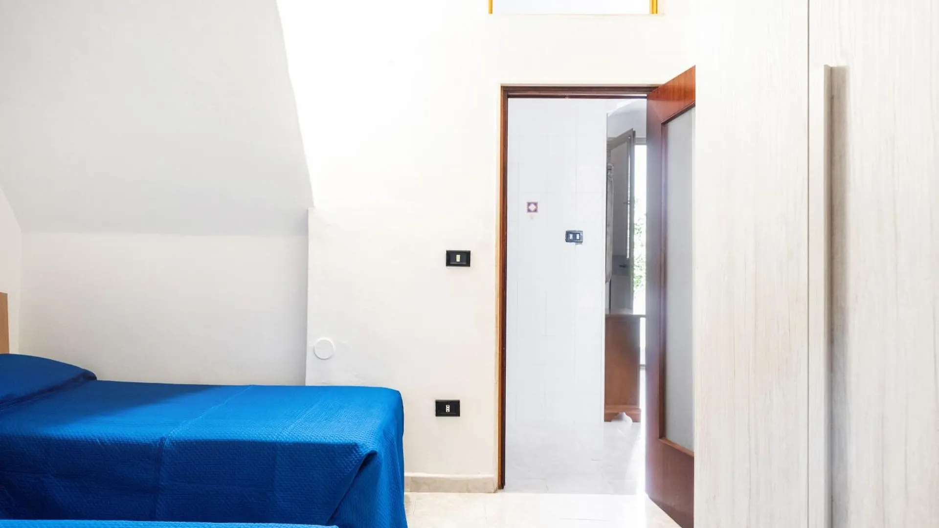 Tina House & Parking By Barbarhouse Apartment Bari
