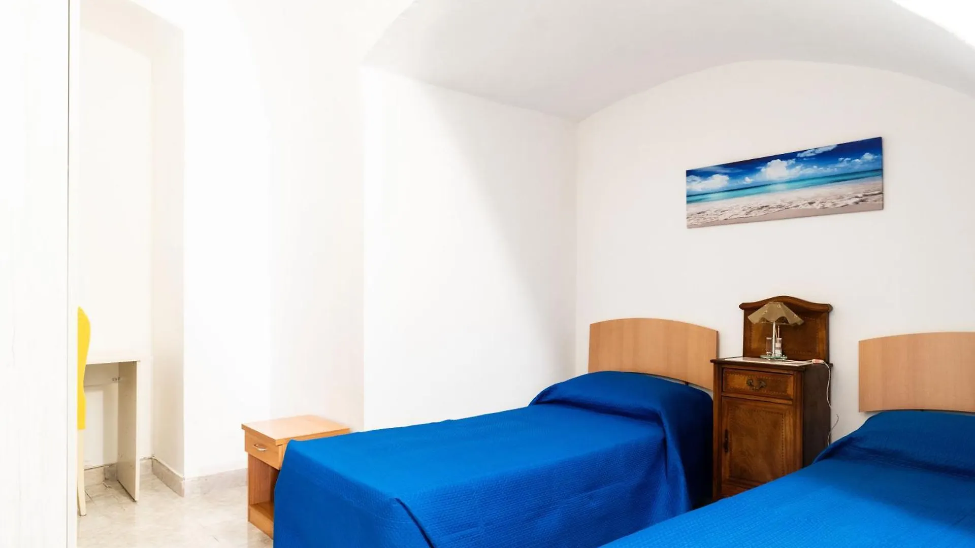 Tina House & Parking By Barbarhouse Apartment Bari Italia