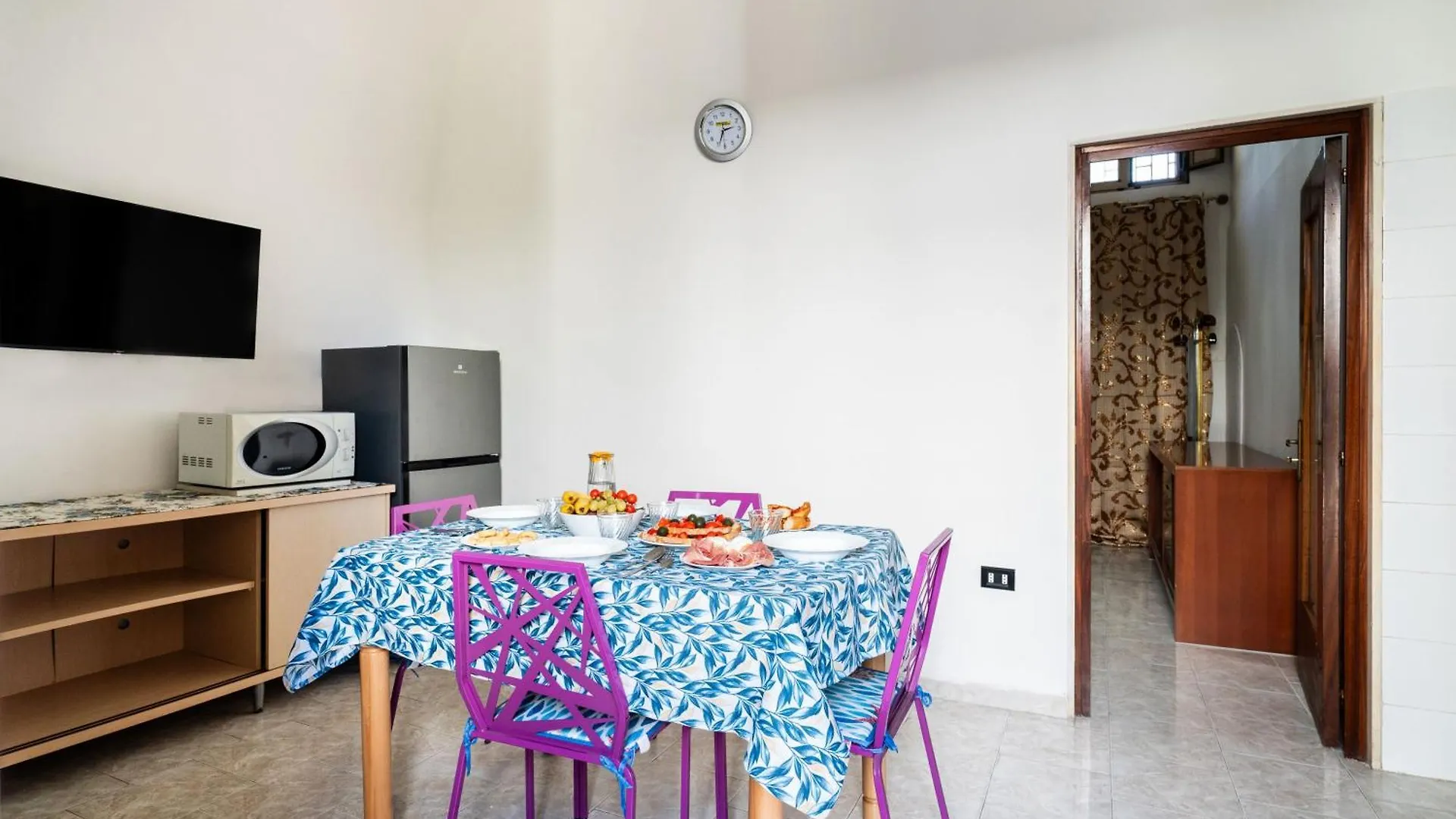 Tina House & Parking By Barbarhouse Apartment Bari 0*,  Italia